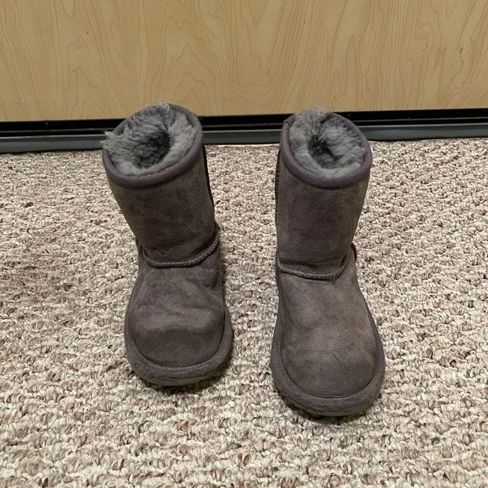 Girls Ugg boots